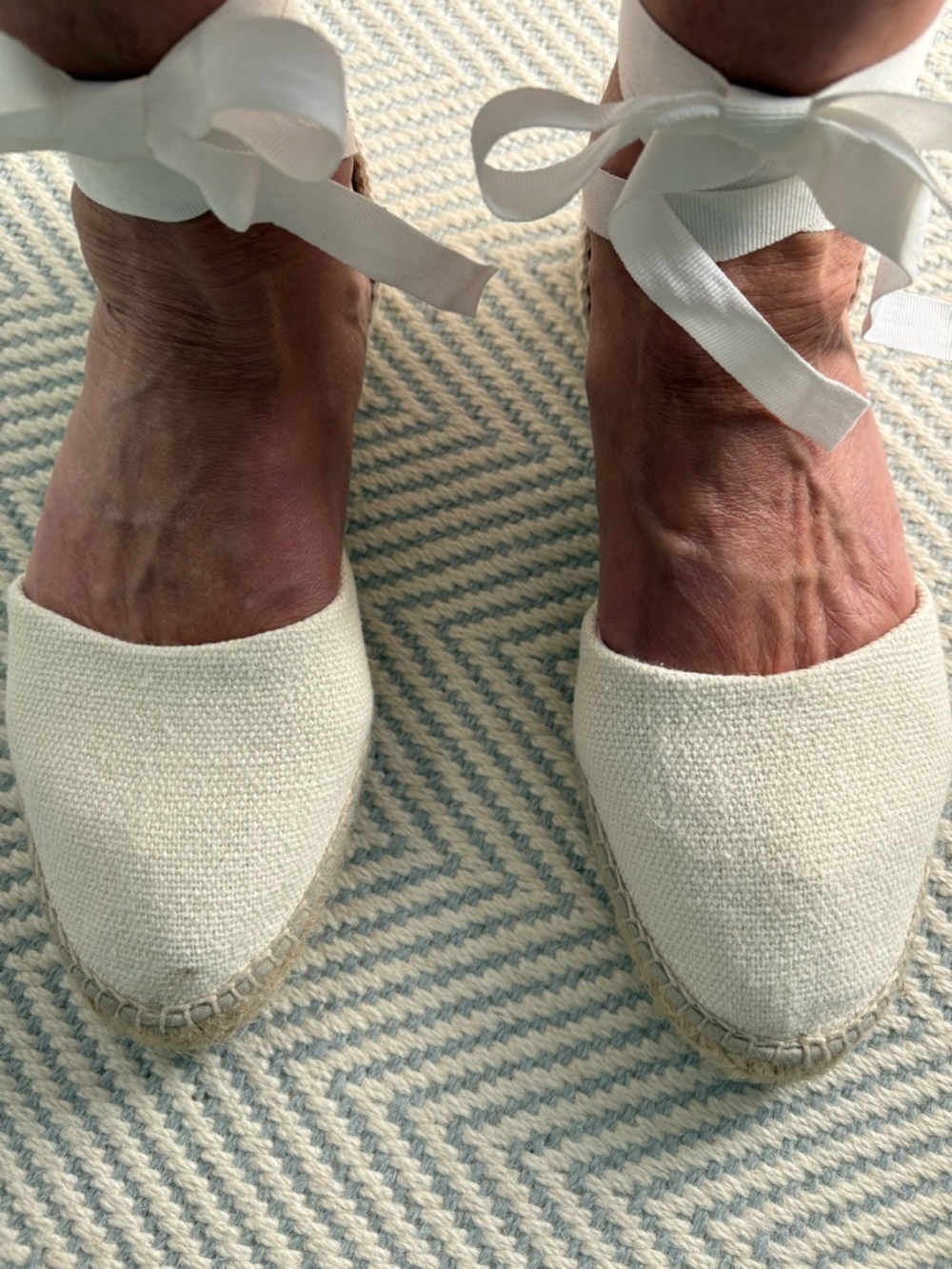 Women’s Cream Ankle-Tie Espadrille Flats
Comfortable and cute!